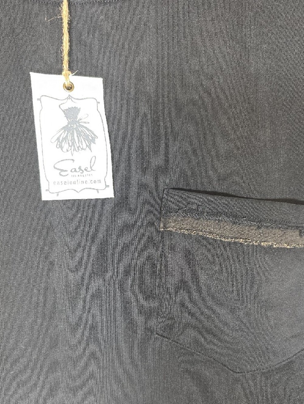 Easel NWT Mineral Wash Oversized Boxy Pocket Tee - Picture 6 of 8